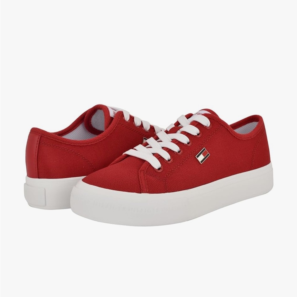 NIB Tommy Hilfiger “Aressa” Sneakers, Women’s size 7 (M)